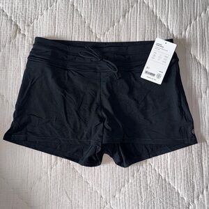 Athleta Lahaina swim short NWT Black XS
